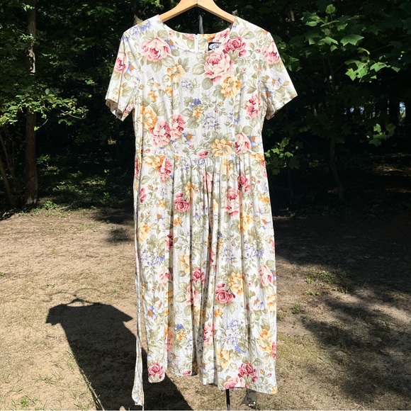 80s Floral Midi Dress - Picture 16 of 16